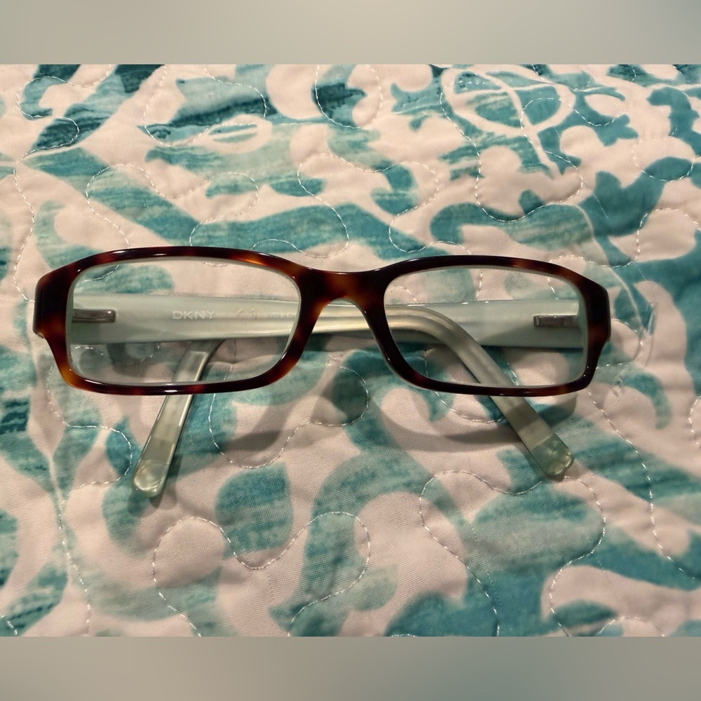 Dkny Classic Tortoise Shell Frames - image 1